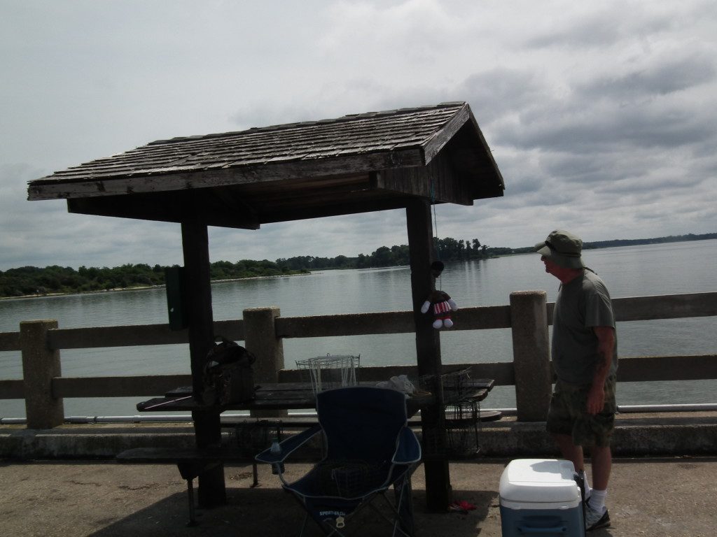 Tony Averella prepares to pack up his crabbing equipment. THE CHESAPEAKE TODAY photo