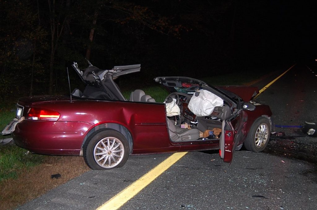JAMES-PAVLIKOWSKI-KILLED-WHEN-DRIVING-WRONG-WAY-ON-I-64-IN-HALLOWEEN-BOOZE-CRUISE-red-sedan.